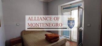 Etazh doma na 1 liniji