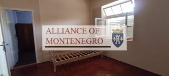 Этаж дома в 30 м от моря. Дженовичи. Херцег Нови.