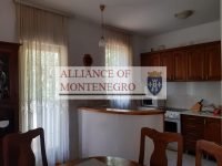 Этаж дома с 2мя спальнями в Игало, Петля, Херцег Нови