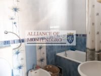 Этаж дома с 2мя спальнями в Игало, Петля, Херцег Нови