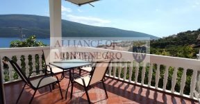 Kvartira na sezon v Herceg Novi